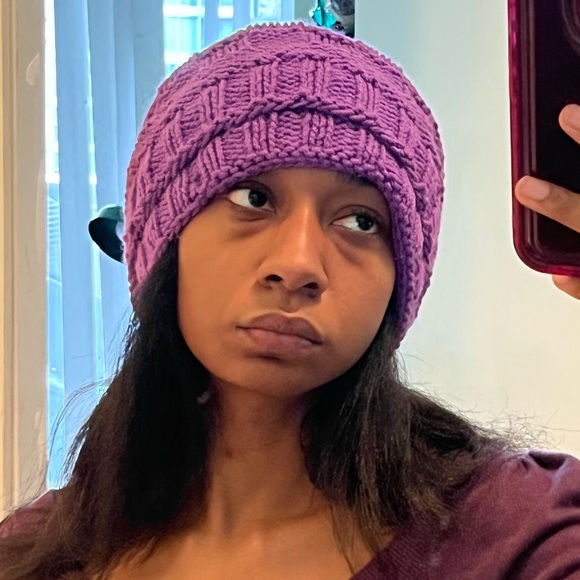Purple beanie - Picture 16 of 17
